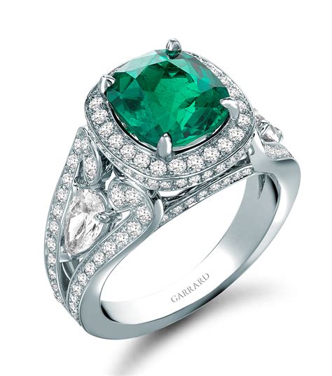 The Language of Love: Diamond Magic Company's Signature Engagement Rings
